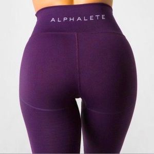 Alphalete Revival S purple leggings